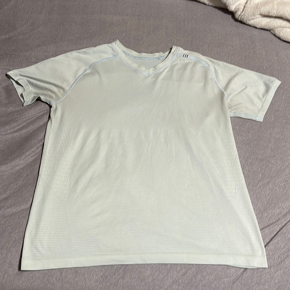 Mens lulu V neck shirt